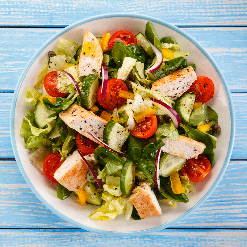 Chicken bites with salad